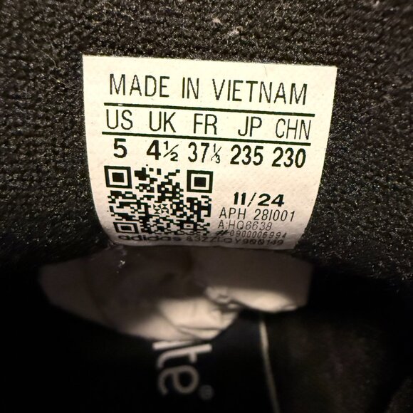 Campus 00s - Picture 3 of 3